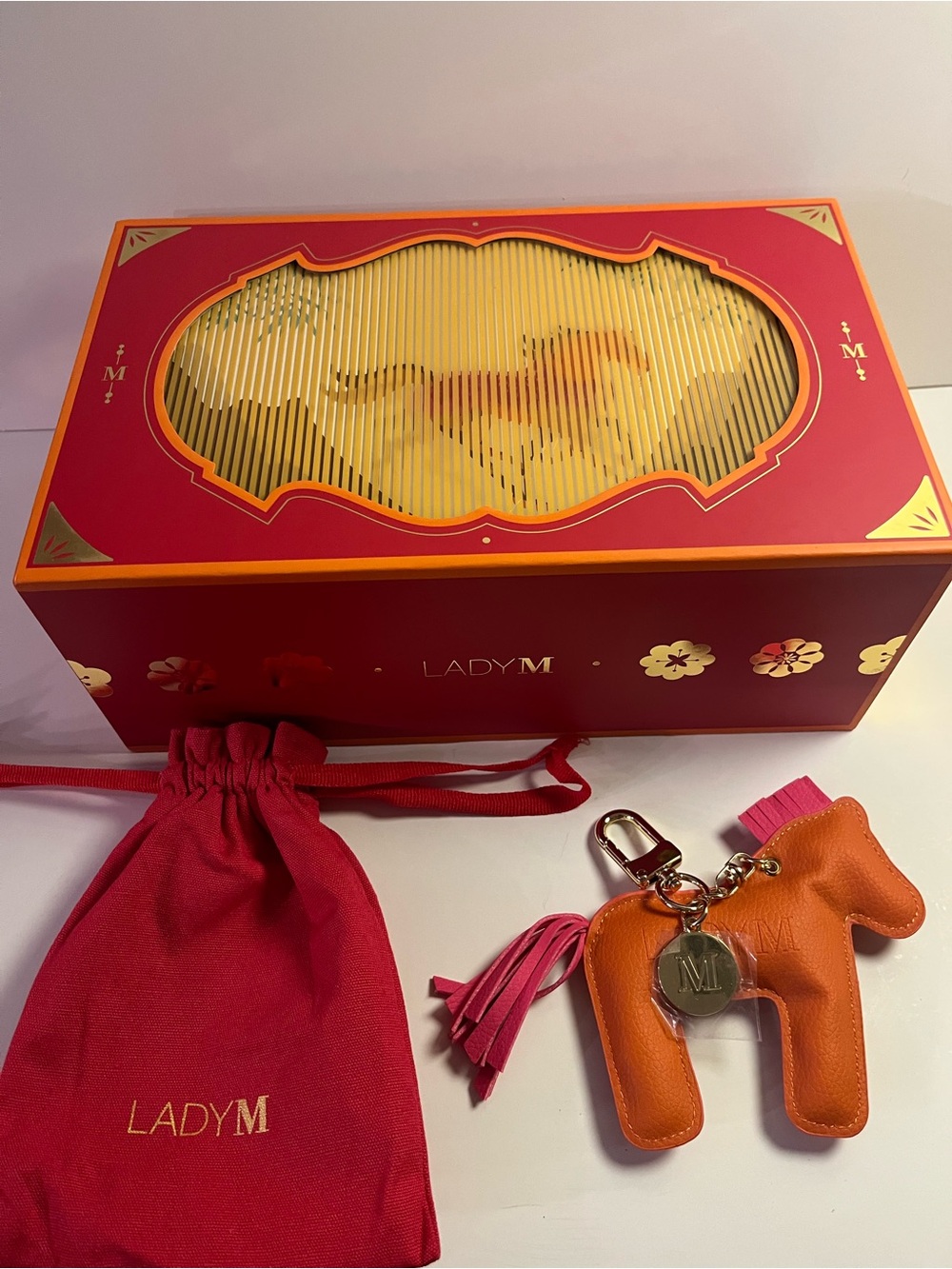 Lady M ( Year of the Horse ) specialty Box 🍊🍊🍊🍊🍊🍊🍊🍊🍊🍊🍊🍊🍊🍊🍊